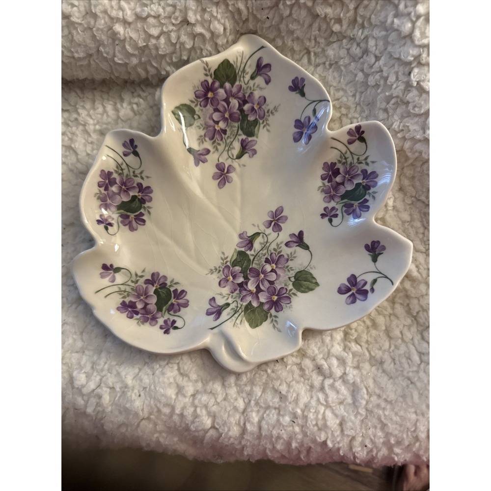 Kernewek Goonhavern Vintage Candy Dish Cornwall, England Leaf Shape With Violets